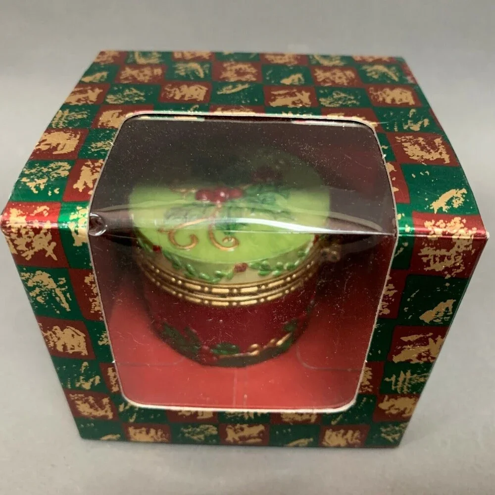 2001 Jewelry‎ Trinket Box Dillard's Gift Christmas 2 1/2 x 1 3/4